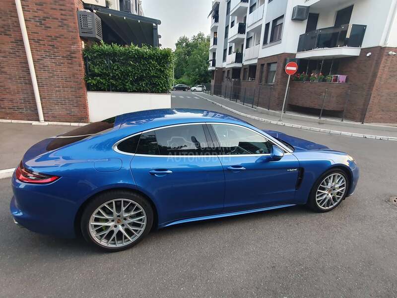 Porsche Panamera 4s/CHRONO/AIR