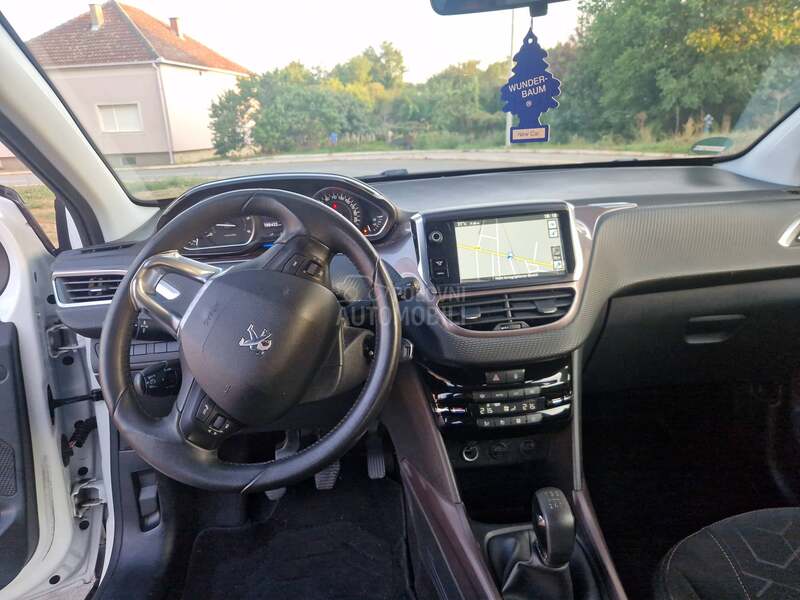 Peugeot 2008 1.4 HDI ACTIV