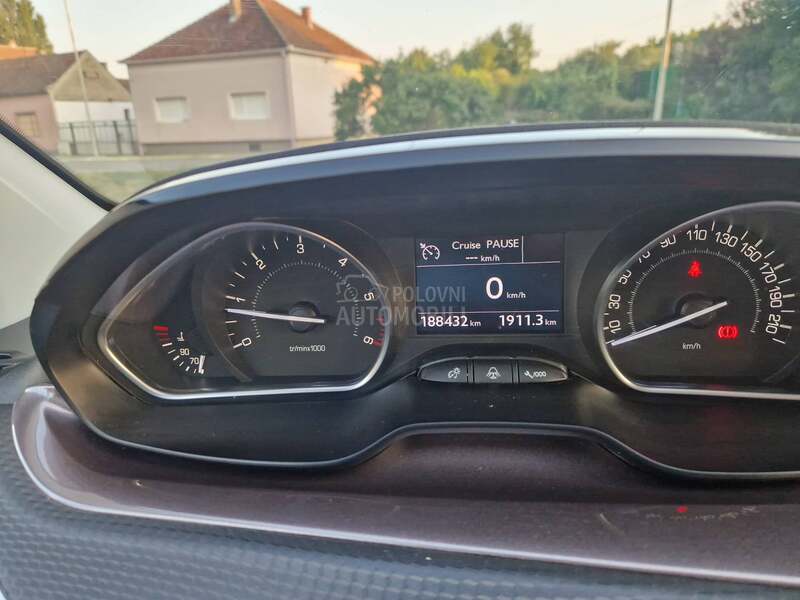 Peugeot 2008 1.4 HDI ACTIV