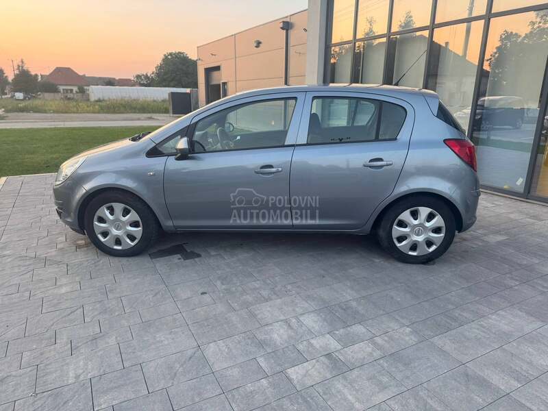 Opel Corsa D 1.2  T O P