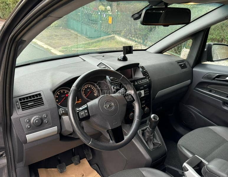 Opel Zafira 1.6 COSMO CNG