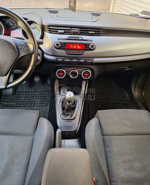 Alfa Romeo Giulietta 