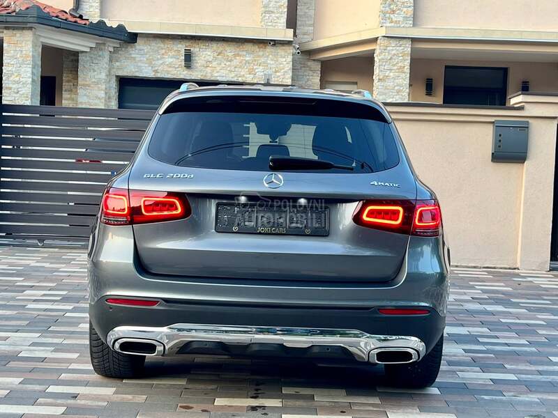 Mercedes Benz GLC 200 4 MATIC MATRIX