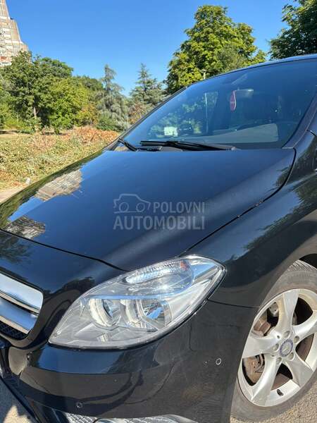 Mercedes Benz B 180 Resistrovan do 8/26