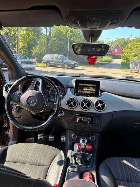 Mercedes Benz B 180 Resistrovan do 8/26