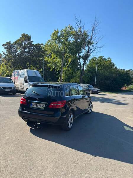 Mercedes Benz B 180 Resistrovan do 8/26