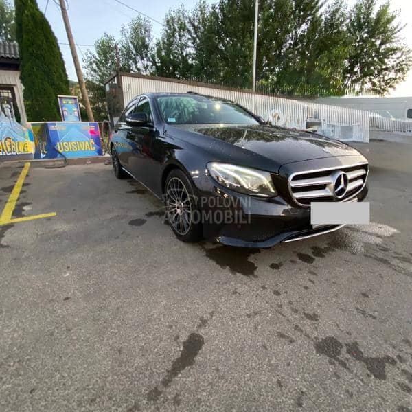 Mercedes Benz E 220 