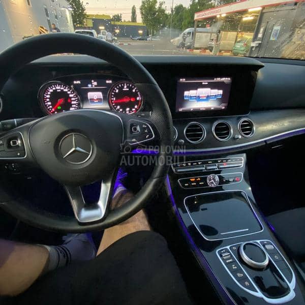 Mercedes Benz E 220 