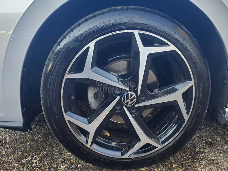 Volkswagen Polo R LINE