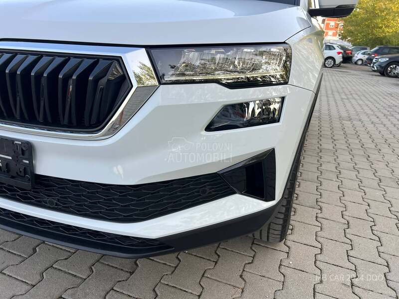 Škoda Karoq BELA PERLA KAM.