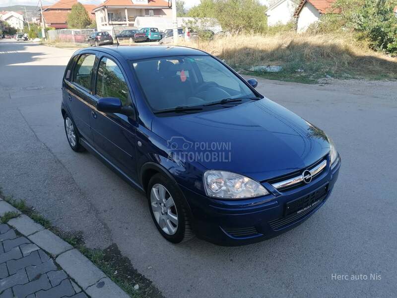 Opel Corsa C 1.2i ESSENTIA CH