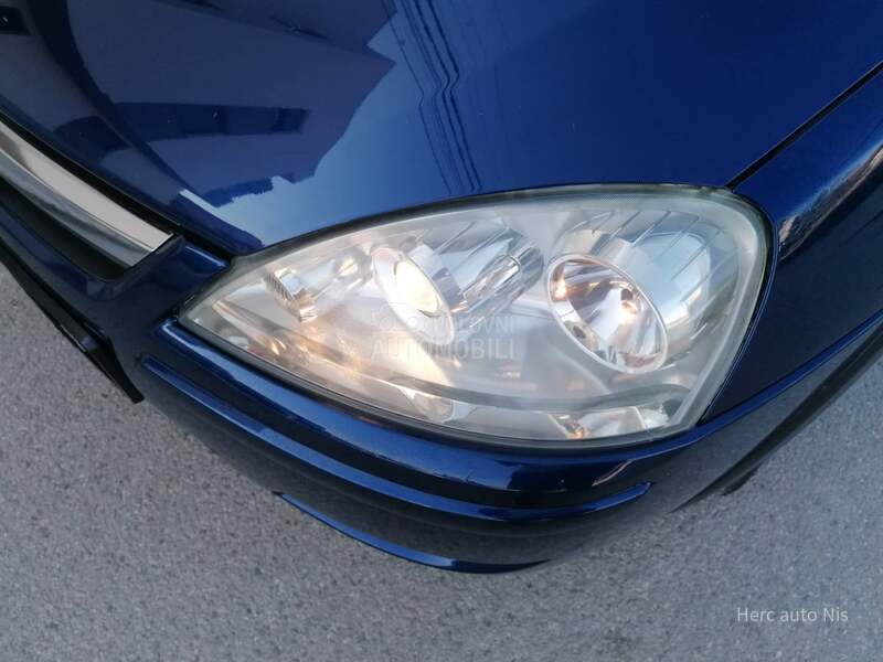 Opel Corsa C 1.2i ESSENTIA CH