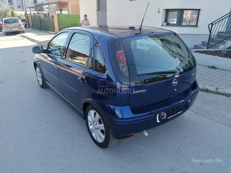 Opel Corsa C 1.2i ESSENTIA CH