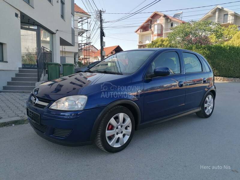 Opel Corsa C 1.2i ESSENTIA CH