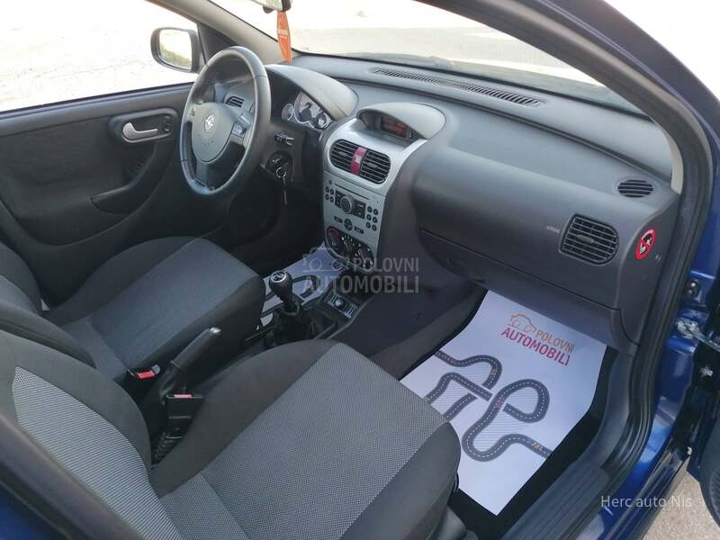 Opel Corsa C 1.2i ESSENTIA CH