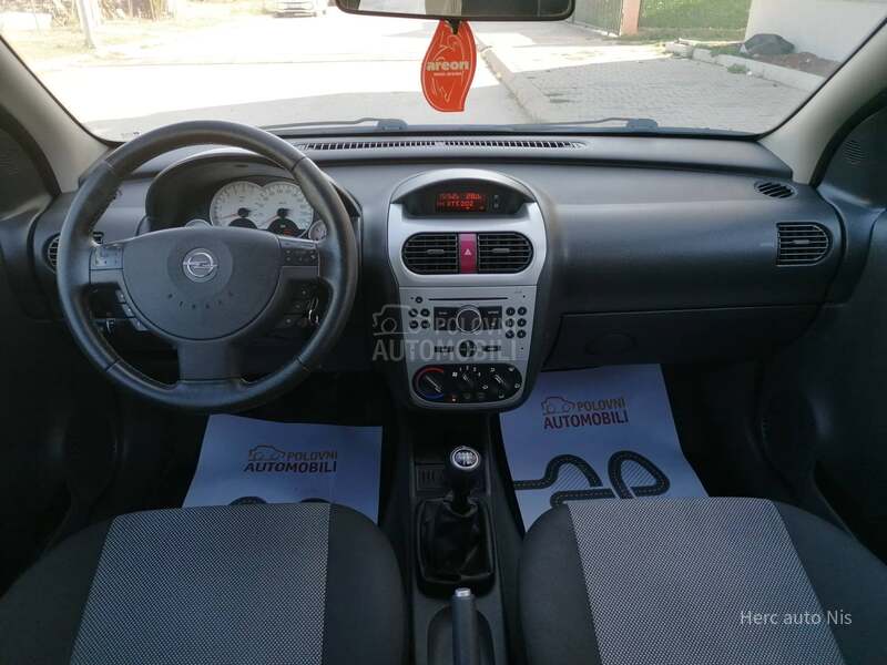 Opel Corsa C 1.2i ESSENTIA CH