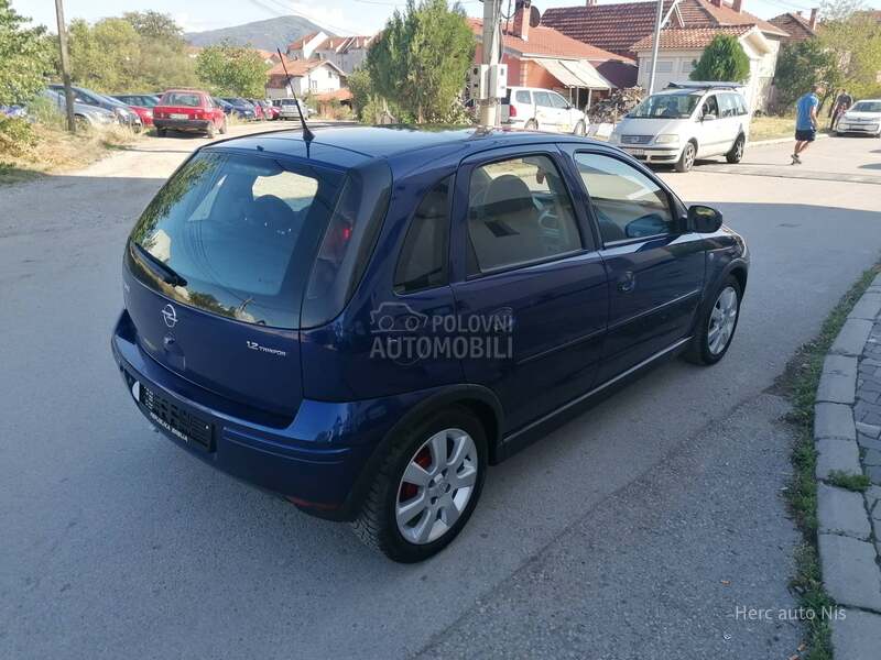 Opel Corsa C 1.2i ESSENTIA CH
