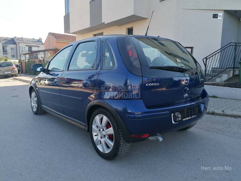 Opel Corsa C 1.2i ESSENTIA CH