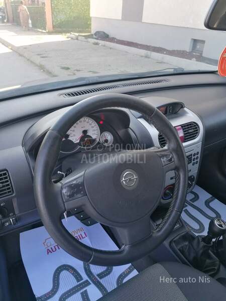 Opel Corsa C 1.2i ESSENTIA CH