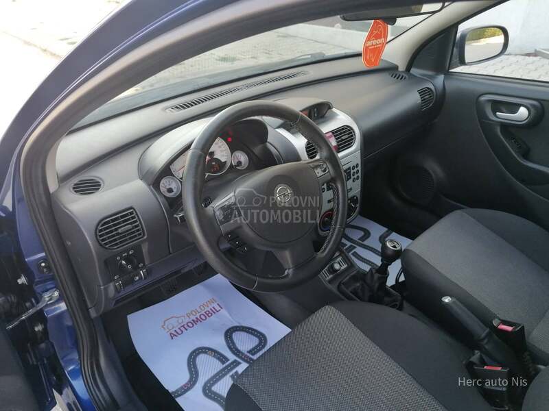 Opel Corsa C 1.2i ESSENTIA CH