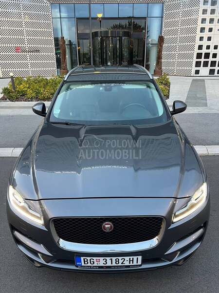 Jaguar F pace 
