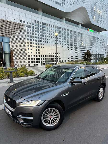 Jaguar F pace 