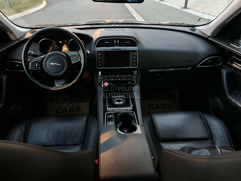 Jaguar F pace 