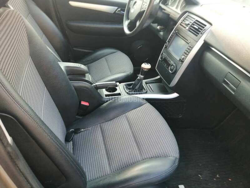 Mercedes Benz B 200 CENA HIT