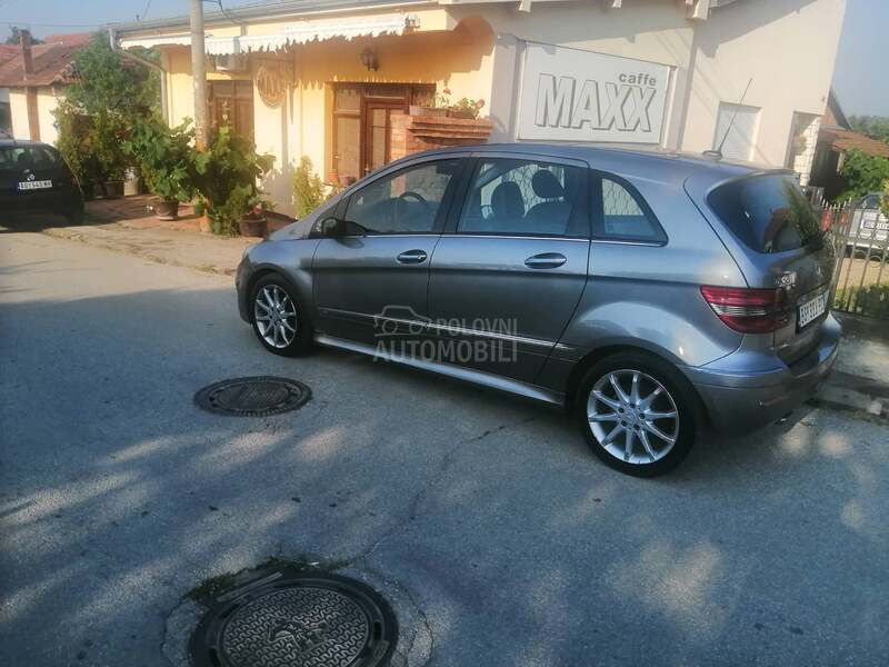 Mercedes Benz B 200 CENA HIT