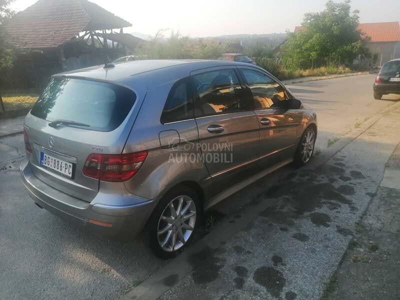 Mercedes Benz B 200 CENA HIT