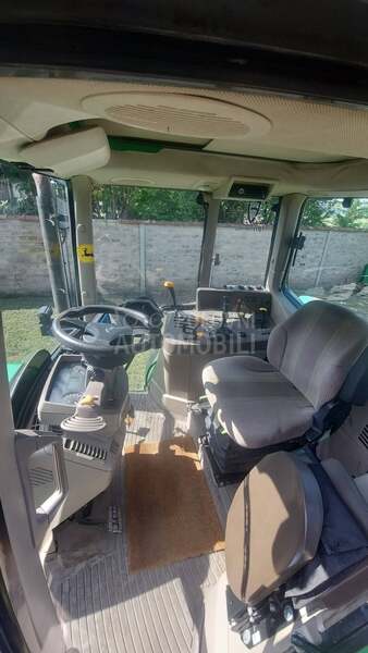 John Deere 6230