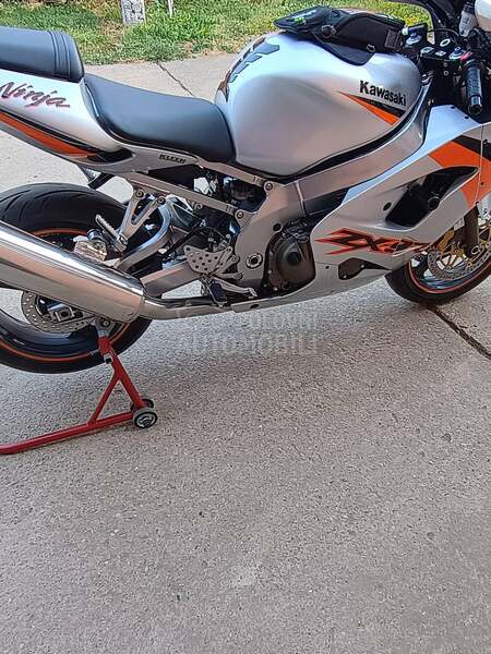 Kawasaki ZX9R