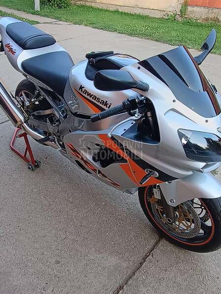 Kawasaki ZX9R