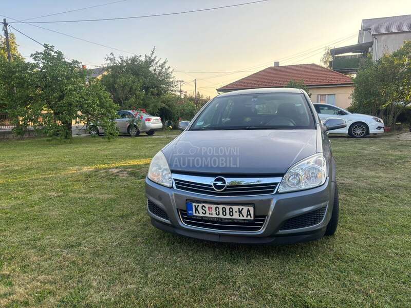 Opel Astra H 