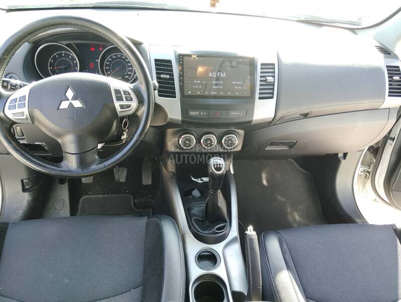 Mitsubishi Outlander 2.0Pliin  2010g