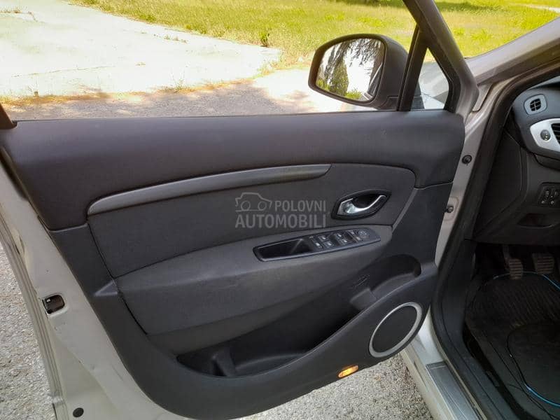 Renault Scenic 1.5 DCI