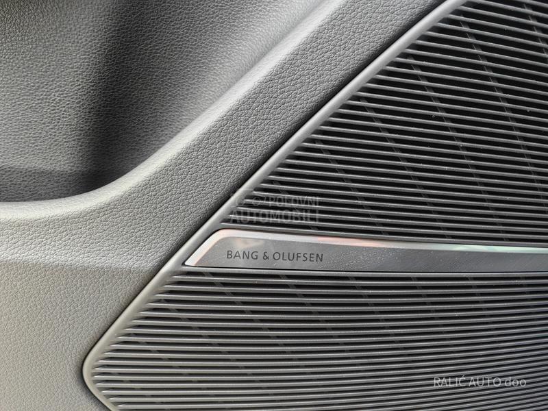 Audi Q8 50TDI/S LINE/ HIBRID