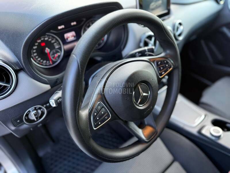 Mercedes Benz B 180 u.v.o.z. C.H.