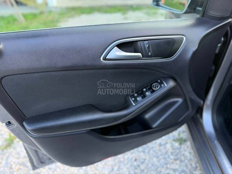 Mercedes Benz B 180 u.v.o.z. C.H.