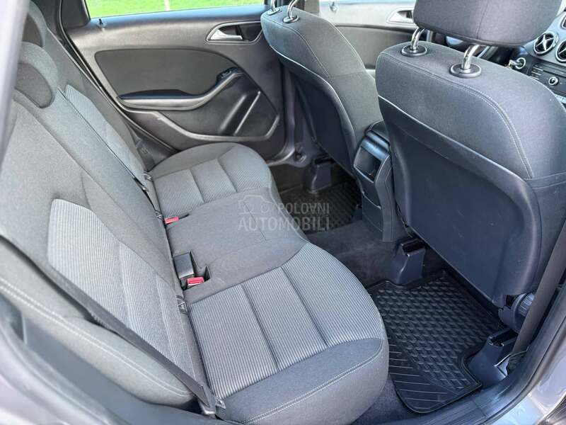Mercedes Benz B 180 u.v.o.z. C.H.