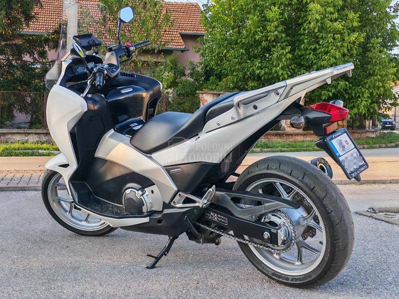 Honda INTEGRA NC700D