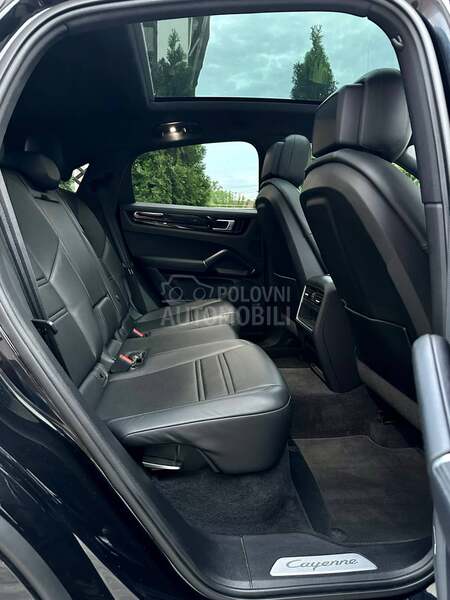 Porsche Cayenne Coupe e-HYBRID