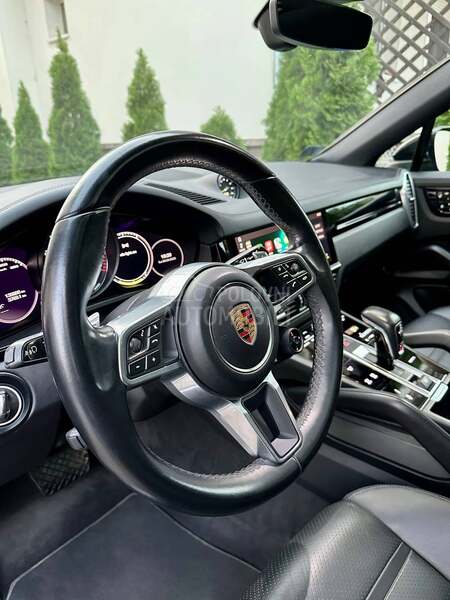 Porsche Cayenne Coupe e-HYBRID