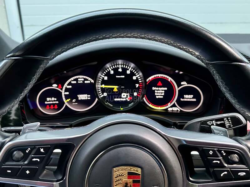 Porsche Cayenne Coupe e-HYBRID