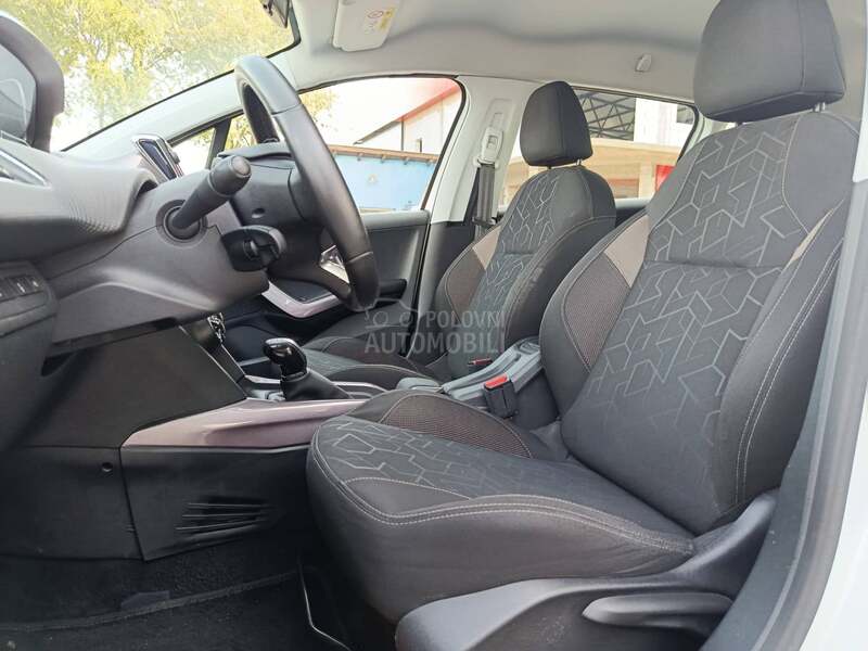 Peugeot 2008 1.2 Puretech
