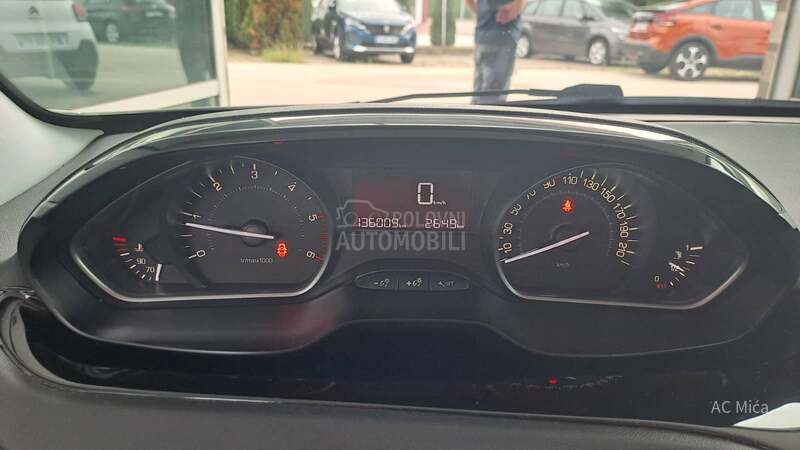 Peugeot 208 1.5 BLU NAV LED USB