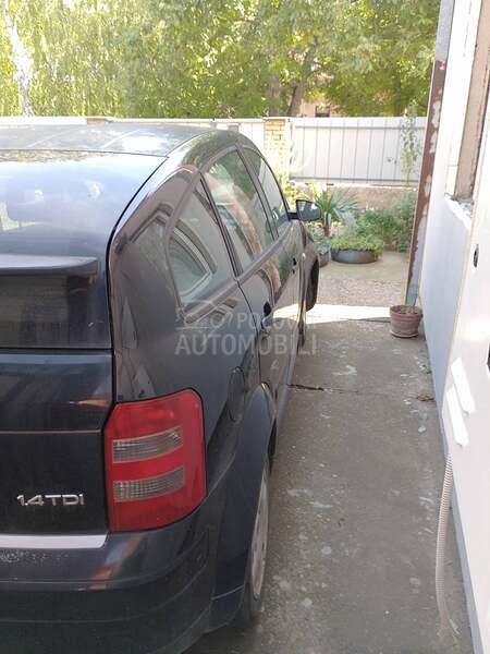 Audi A2 1,4 tdi 2002. god. -  kompletan auto u delovima