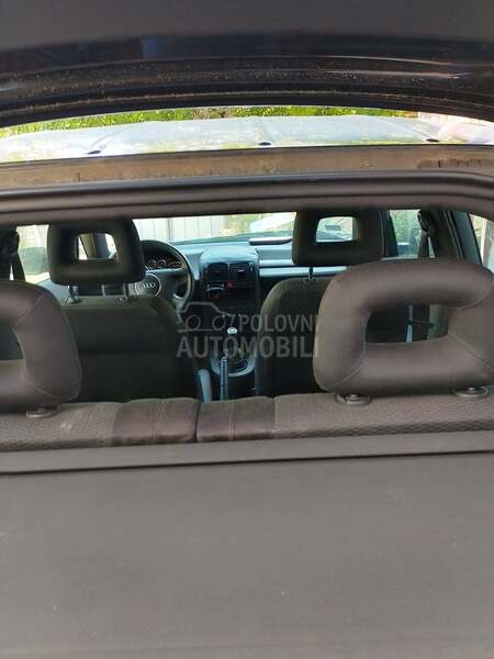 Audi A2 1,4 tdi 2002. god. -  kompletan auto u delovima