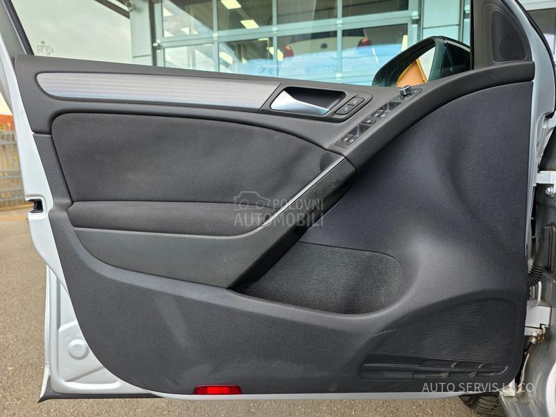 Volkswagen Golf 6 1.6 TDI style T O P