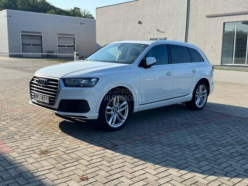 Audi Q7 